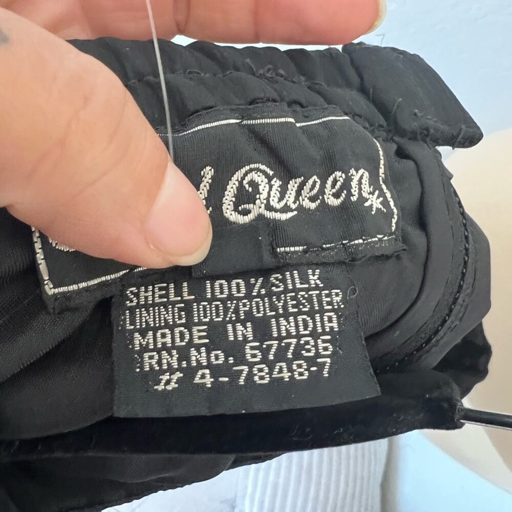 Vintage Jewel Queen Mini Skirt Size 10 100%Silk - Picture 11 of 11